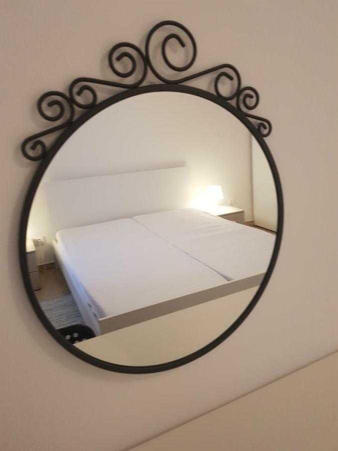 Leut Apartment, 3Min Beach, 15Min Center بولا المظهر الخارجي الصورة